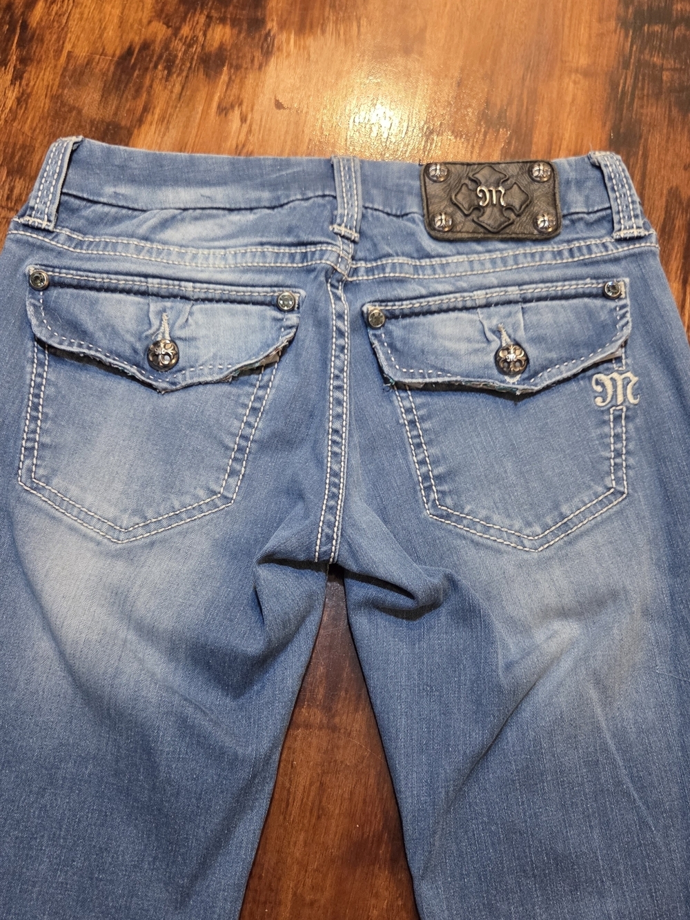 Miss Me Low Rise Wide Leg Medium Washed Denim Flap Pockets Y2K Designer Size 26
